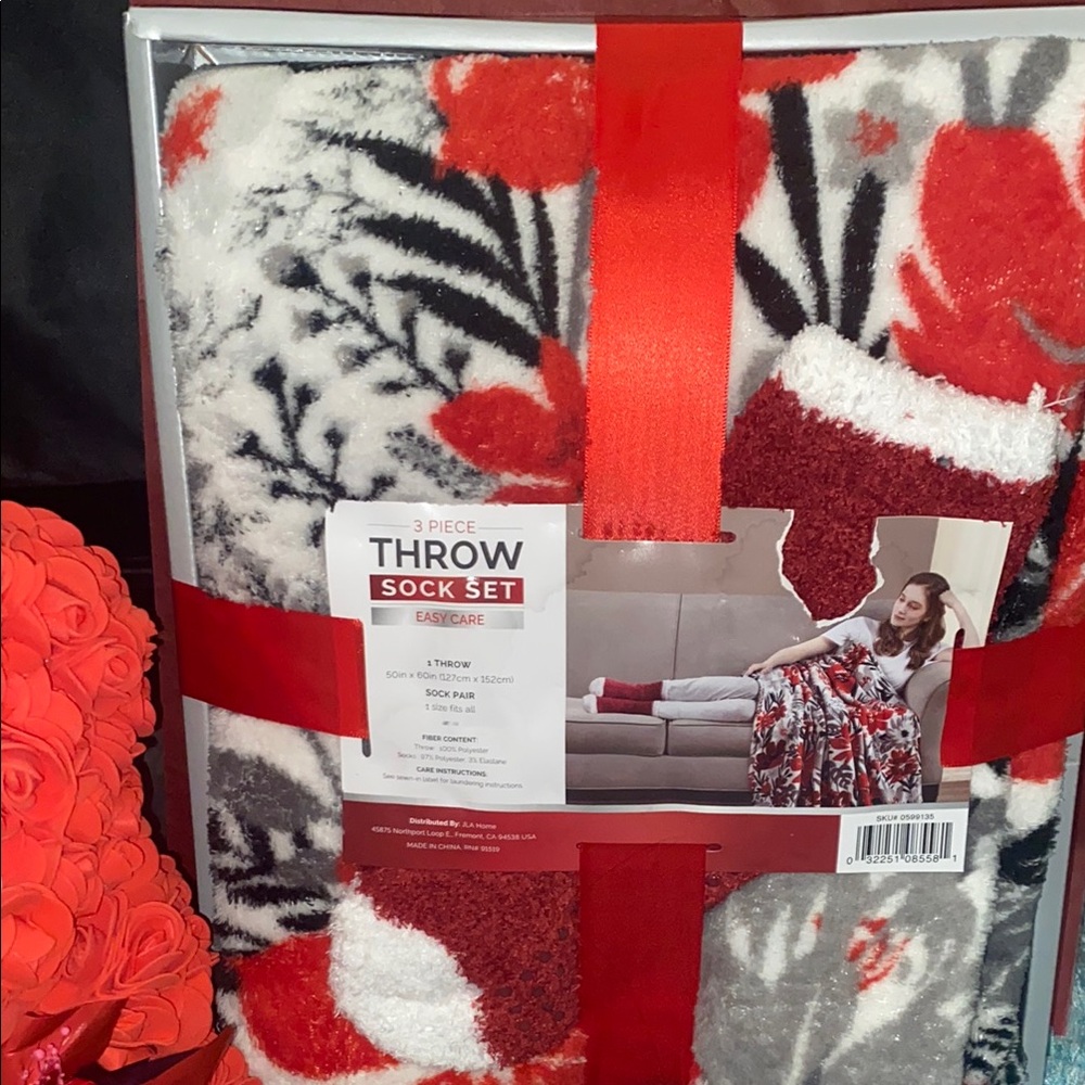 Cozy Red/Gray/Black Throw Blanket and Sock Set NWT